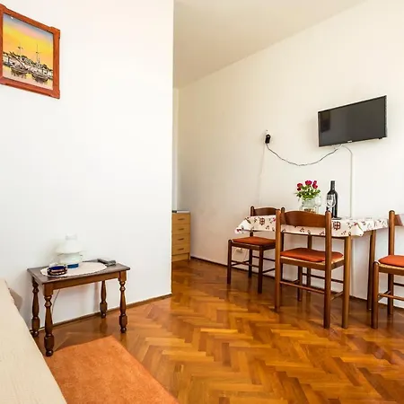 Apartman Muzic *